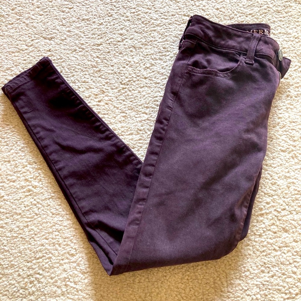 Maroon American Eagle Super Stretch Jegging